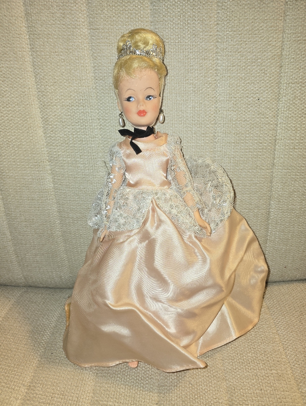 1965 Horseman Cinderella Doll